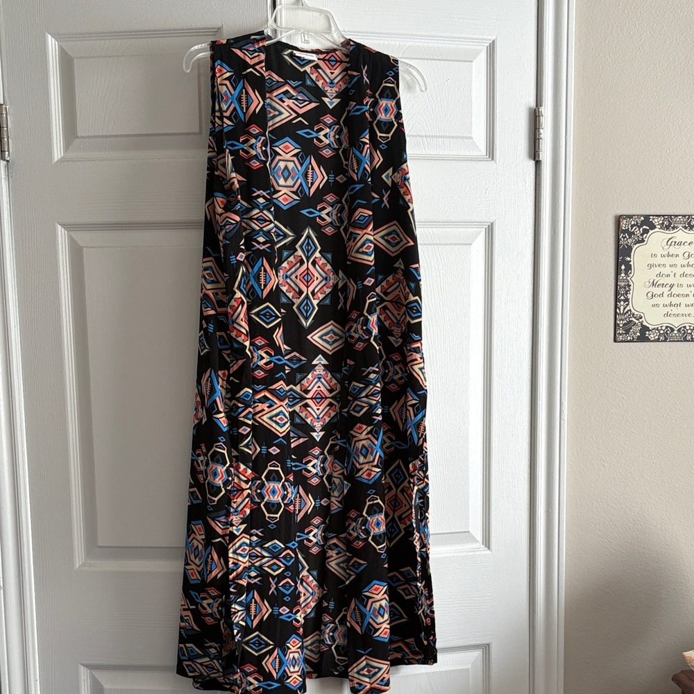 LuLaRoe joy. Size medium